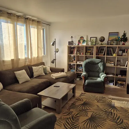 Lumineux Avec Balcons Et Tram Au Pied * Angers