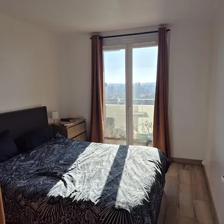 Lumineux Avec Balcons Et Tram Au Pied * Angers