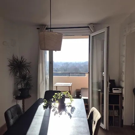 Apartment Lumineux Avec Balcons Et Tram Au Pied *