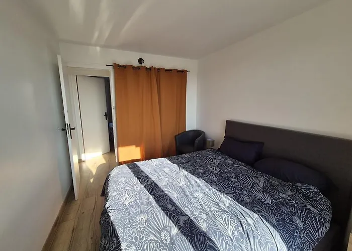 Lumineux Avec Balcons Et Tram Au Pied Daire *