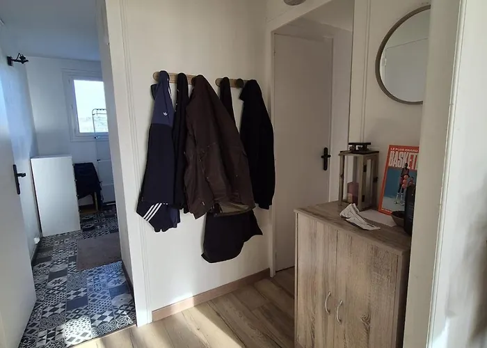 Lumineux Avec Balcons Et Tram Au Pied *